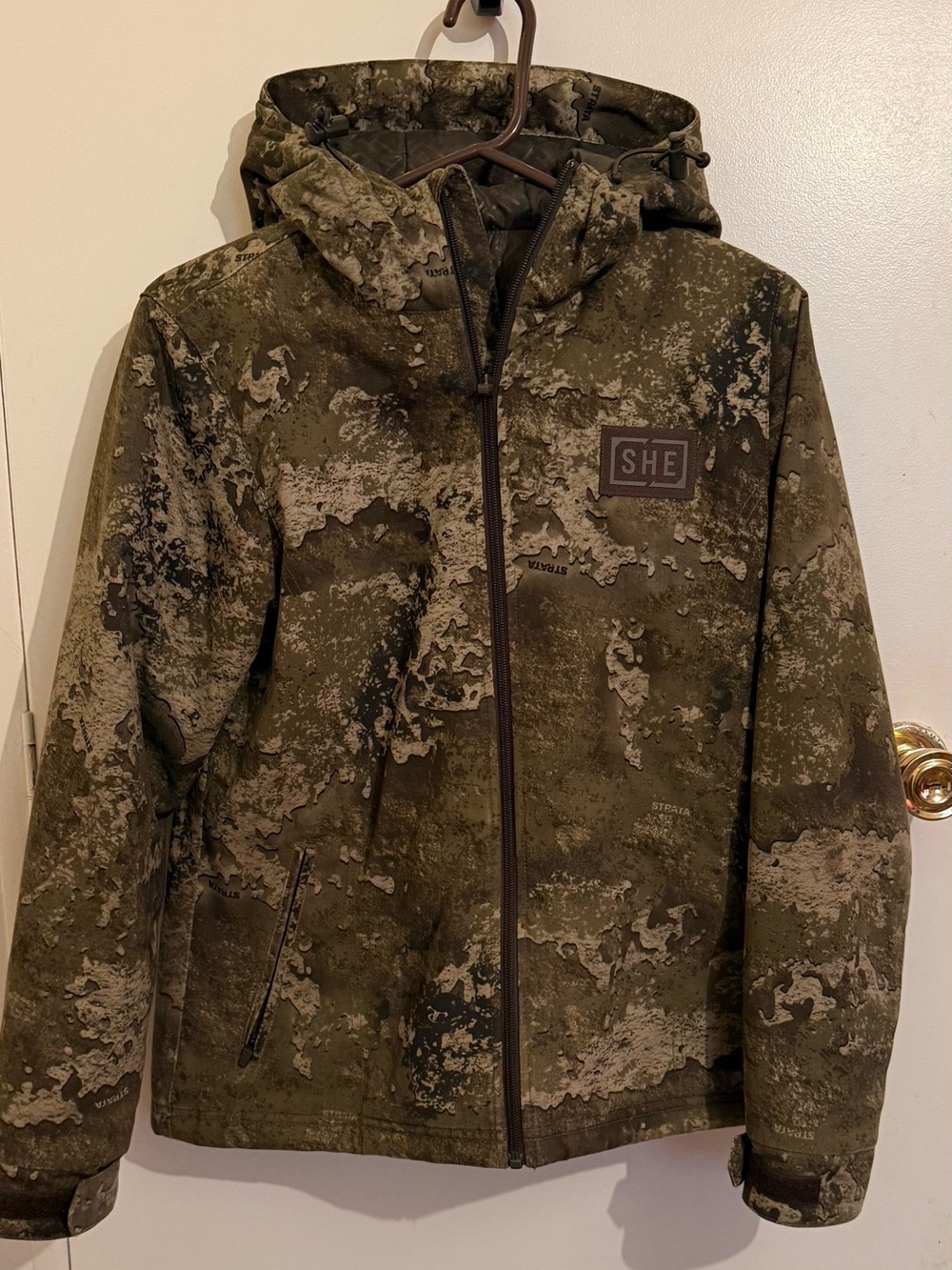 “She” insulated camouflage hunting jacket